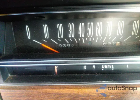 1976 Cadillac Seville z USA, uszkodzony, nr VIN 6S69R6Q462676